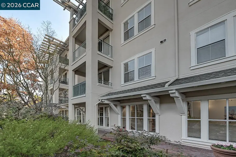 1860 Tice Creek Dr #1226, Walnut Creek, CA 94595 - Image #3