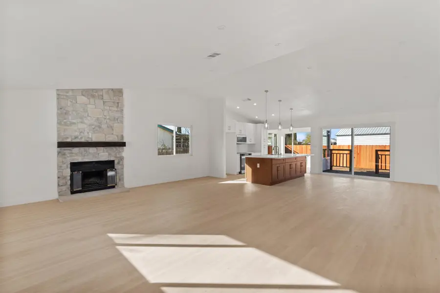 620 Almond Dr, Oakley, CA 94561 - #3