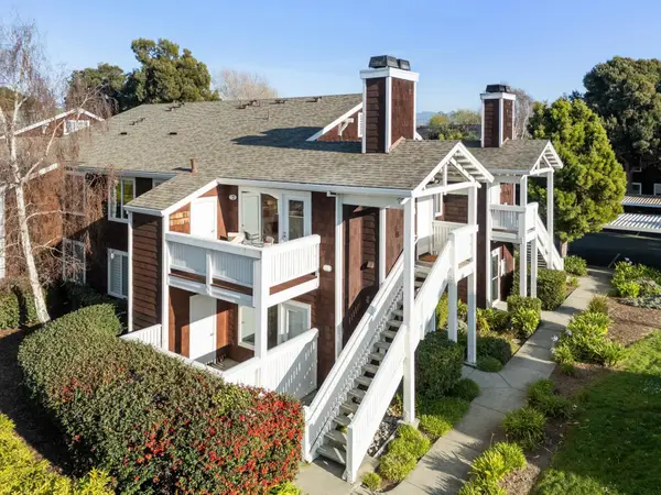 20 Marina Lakes Dr, Richmond, CA 94804