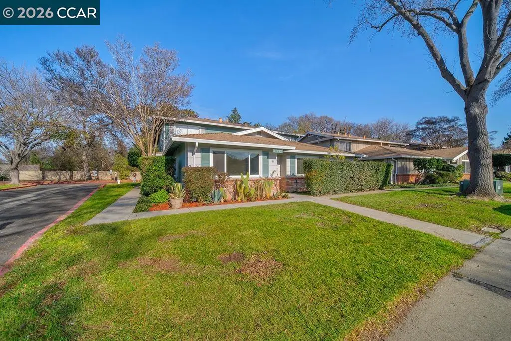 1465 Del Rio Cir #A, Concord, CA 94518 - Image #1