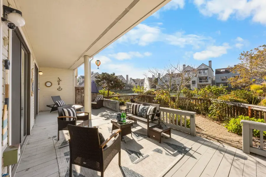 3009 Triumph Dr, Alameda, CA 94501 - Image #2