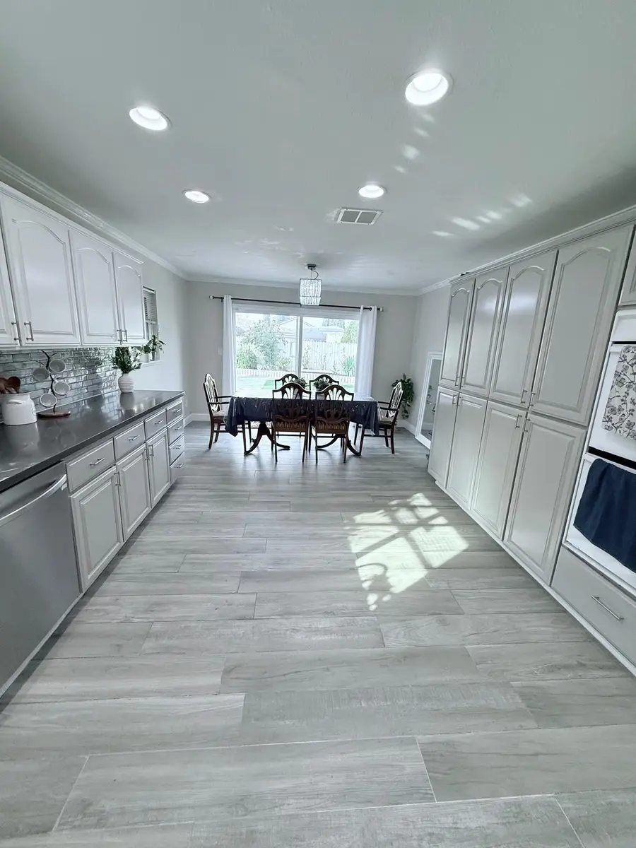 1651 W Beverly Pl, Tracy, CA 95376 - Image #2