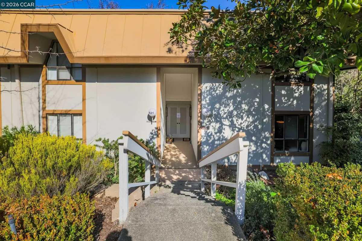 1525 Canyonwood Ct #4, Walnut Creek, CA 94595 - Image #1