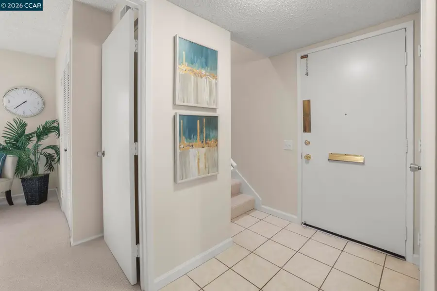 1525 Canyonwood Ct #4, Walnut Creek, CA 94595 - Image #3