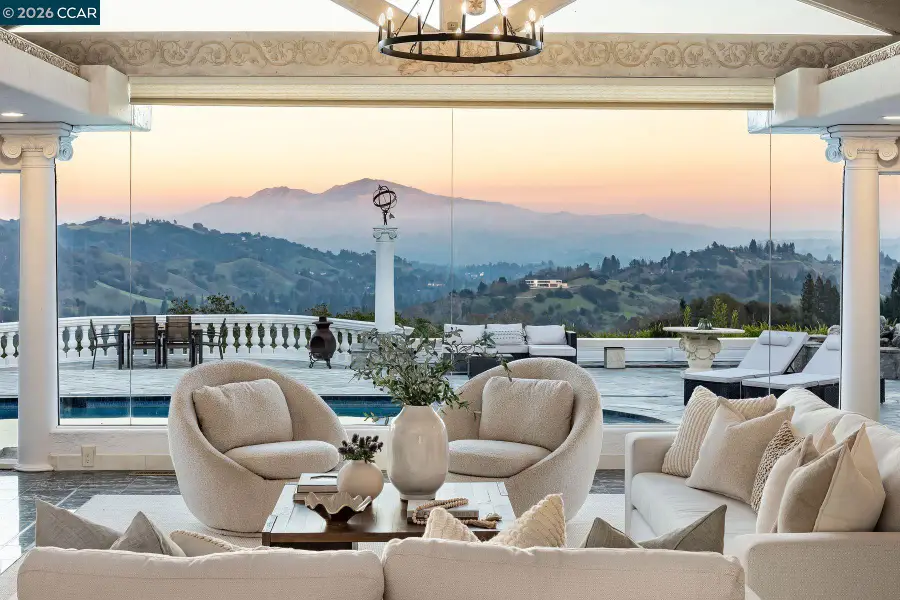 4146 Canyon Rd, Lafayette, CA 94549 - Image #3