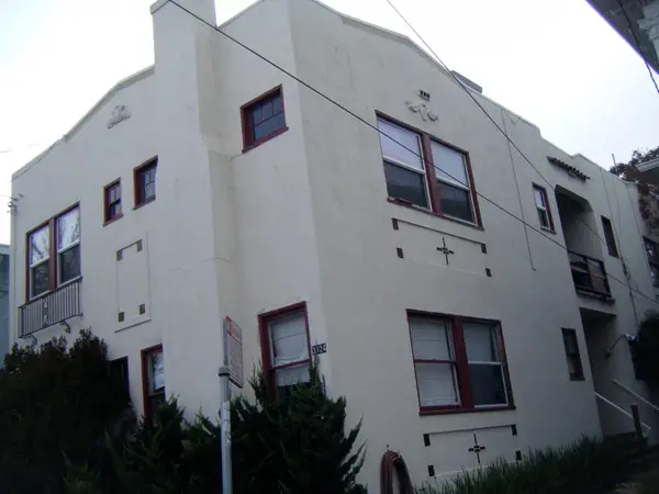 3920 Clarke Street, Oakland, CA 94609