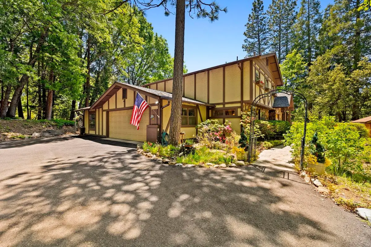 23451 Lakewood Dr, Twain Harte, CA 95383 - #1