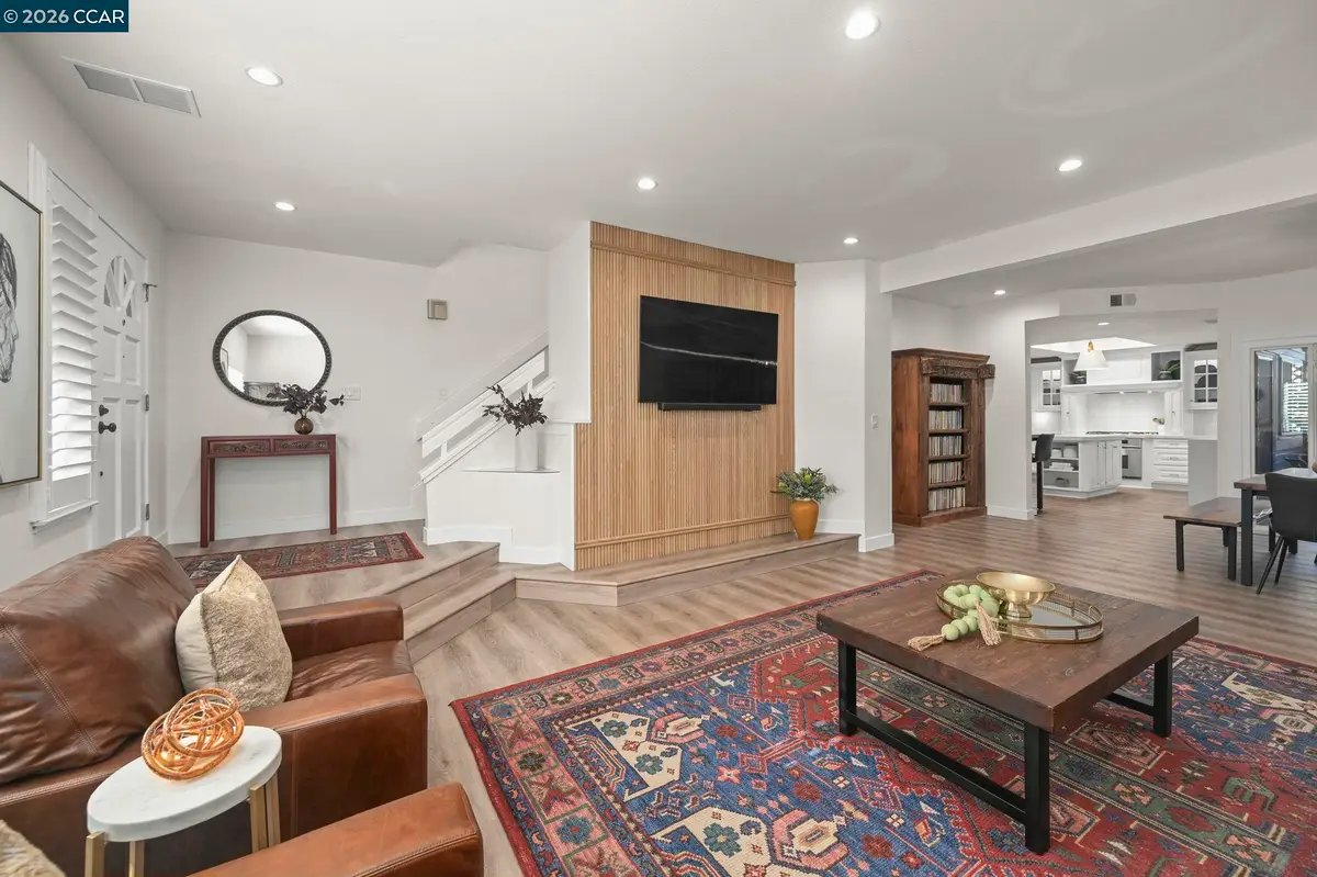 1713 Geary Rd, Walnut Creek, CA 94597 - #1