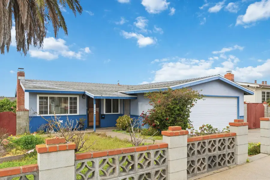 1609 Darwin St, Seaside, CA 93955 - #2