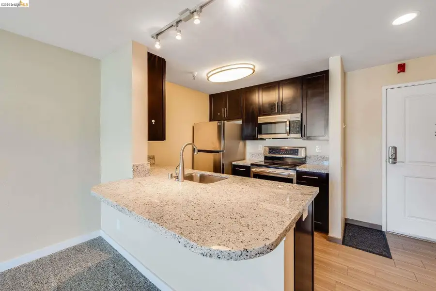 6400 Christie Ave #2410, Emeryville, CA 94608 - #2