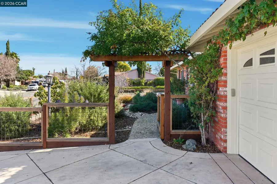 1194 Ventura Dr, Pittsburg, CA 94565 - #3