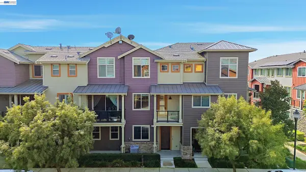 817 Tranquility Cir #4, Livermore, CA 94551