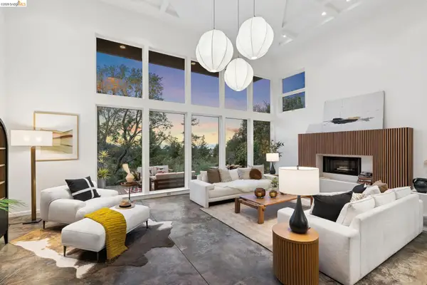 104 Capricorn Ave, Oakland, CA 94611