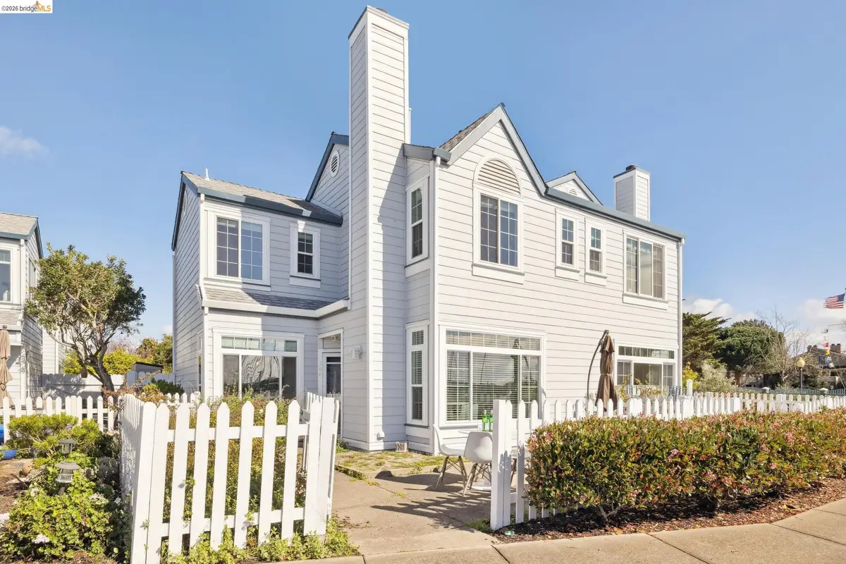 306 Commodore Dr, Richmond, CA 94804 - #1
