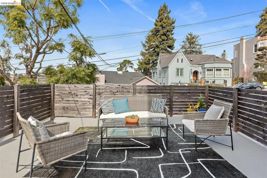 685 Calmar Ave, Oakland, CA 94610 - #3