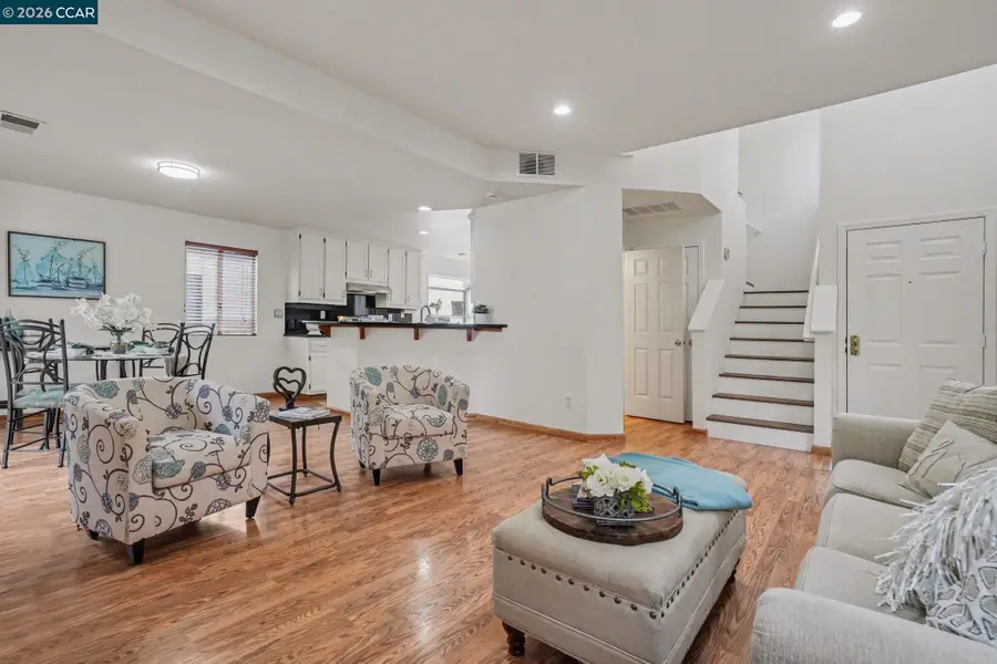 933 Country Run Dr, Martinez, CA 94553 - #3