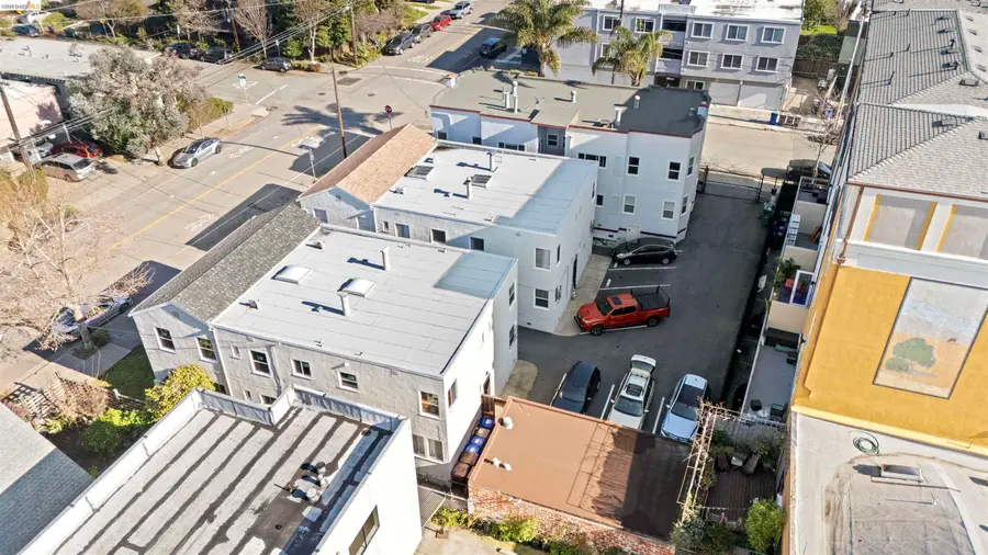 359 41st St, Oakland, CA 94609 - #2