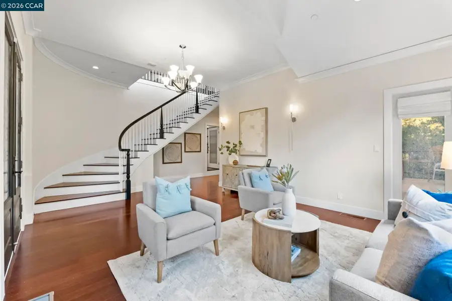 6165 Doncaster Pl, Oakland, CA 94611 - #3