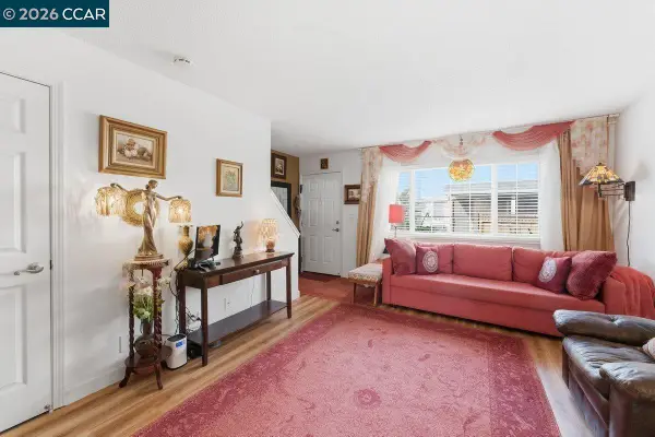 690 Fargo #16, San Leandro, CA 94579