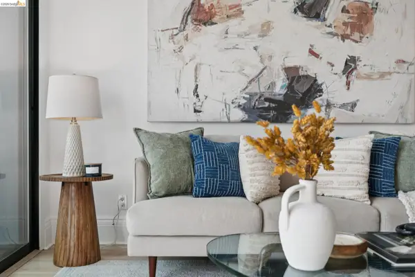 7 Embarcadero #204, Oakland, CA 94607