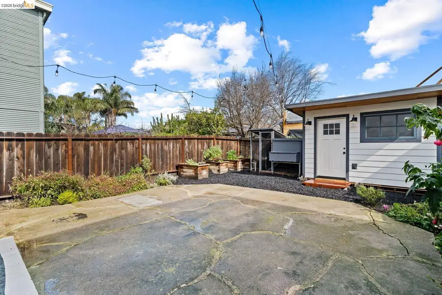 5812 Dover St, Oakland, CA 94609 - #2