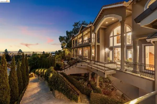 33 Somerset Rd, Oakland, CA 94611