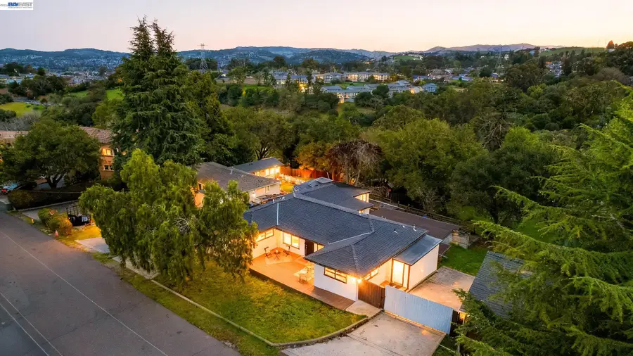 25480 University Ct, Hayward, CA 94542 - #2