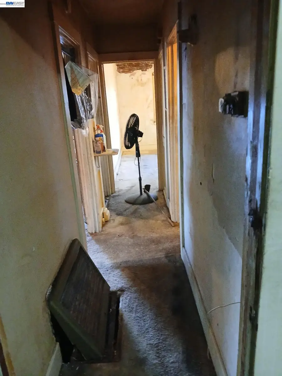 Address Withheld By Seller, Oakland, CA 94621 - #3