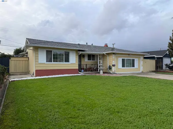 25827 Calaroga Ave, Hayward, CA 94545