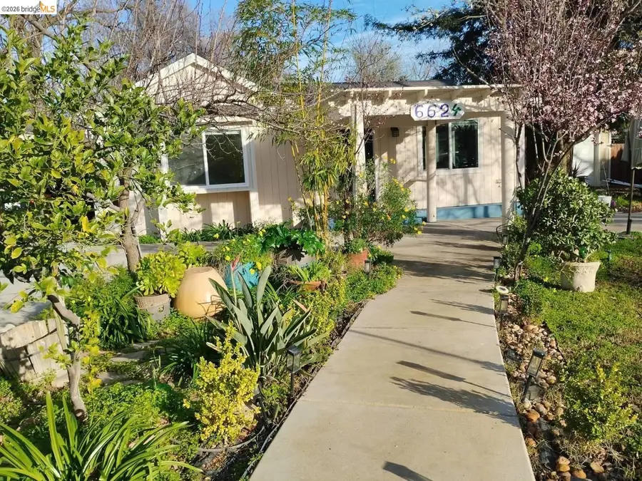 6624 5th St, Rio Linda, CA 95673 - #2