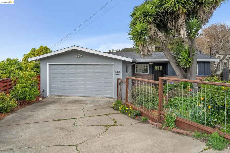 5845 Bernhard Ave, Richmond, CA 94805 - #2