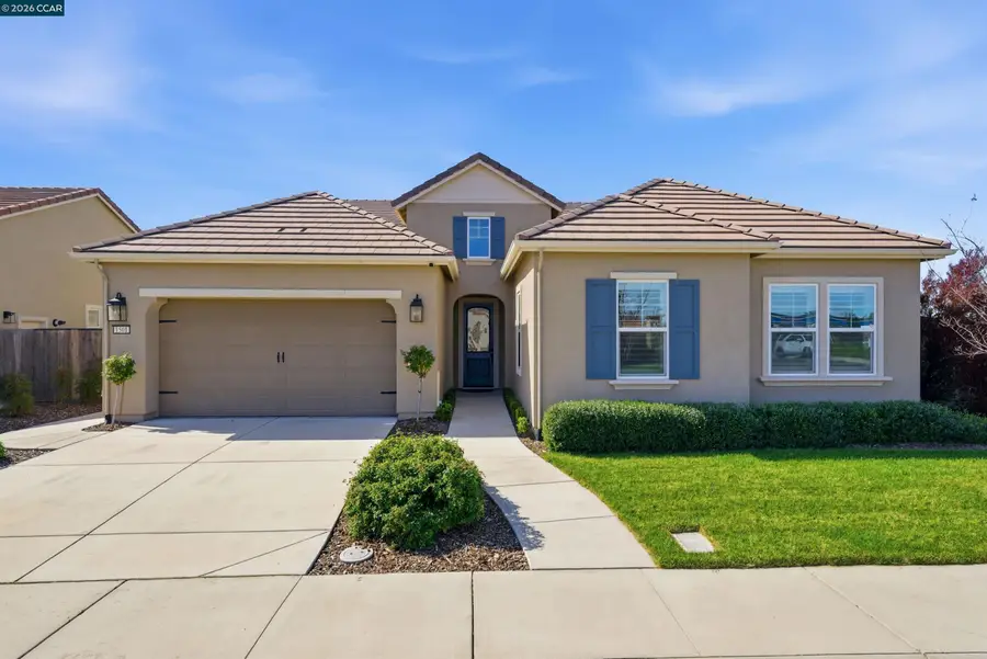 1501 Empire Dr, Lodi, CA 95242 - #2