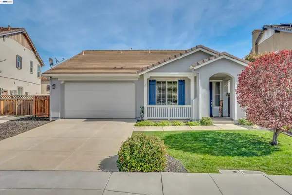71 Safflower Ct, Oakley, CA 94561