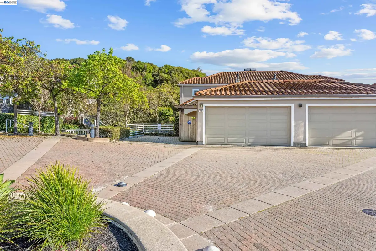 4636 Redwood Rd, Oakland, CA 94619 - #1