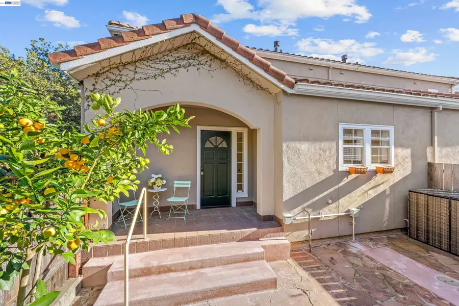 4636 Redwood Rd, Oakland, CA 94619 - #3