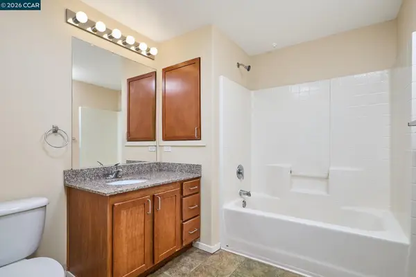 4200 E Commerce Way #312, Sacramento, CA 95834