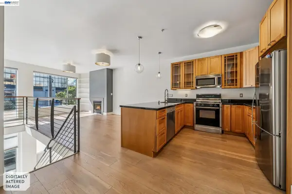 2300 Broadway #4, Oakland, CA 94612