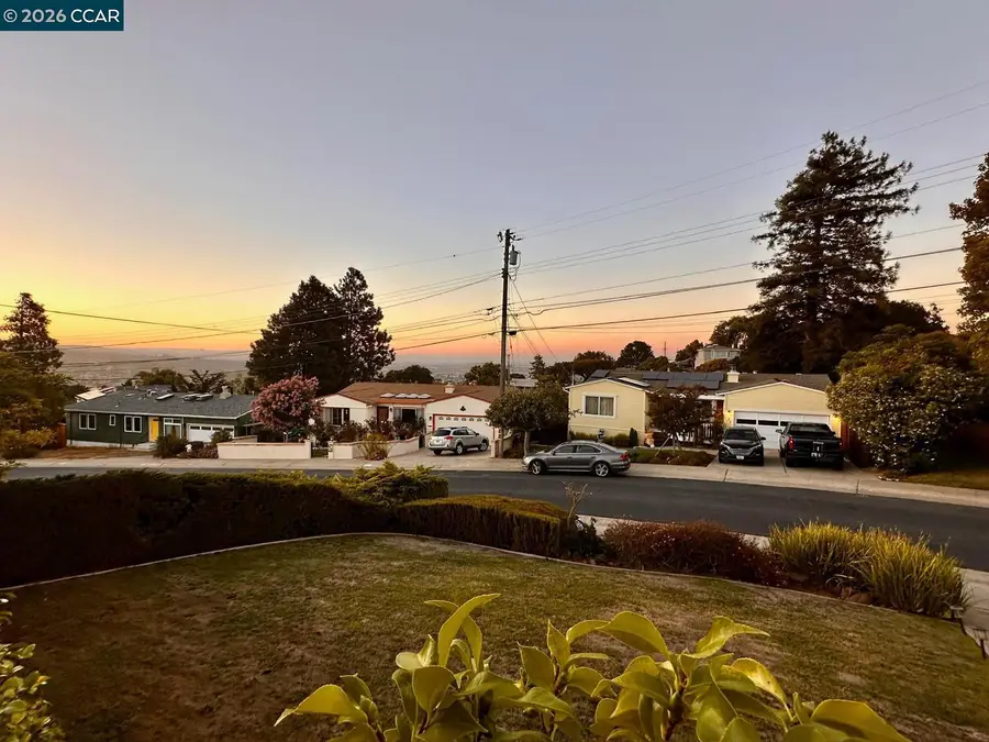 325 Landfair Ave, San Mateo, CA 94403 - #3