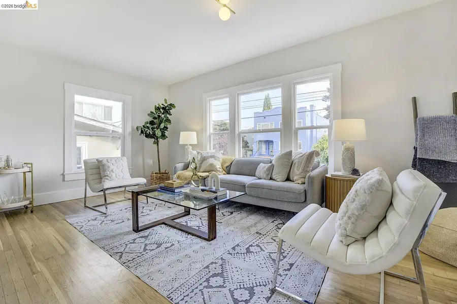 3929 Ruby St, Oakland, CA 94609 - #3