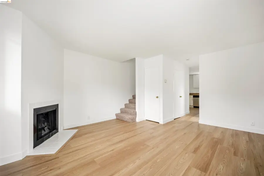 10933 Julius St #D, Oakland, CA 94605 - #3