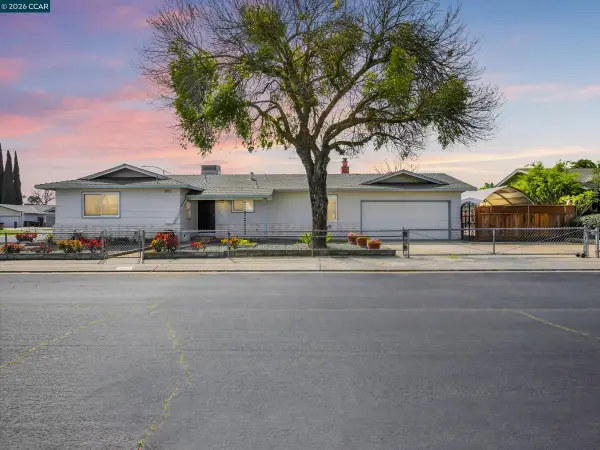 3304 Swallow Dr, Modesto, CA 95356