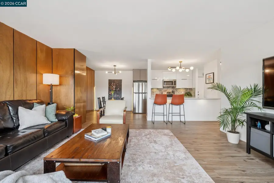 360 Vernon St #304, Oakland, CA 94610 - #2