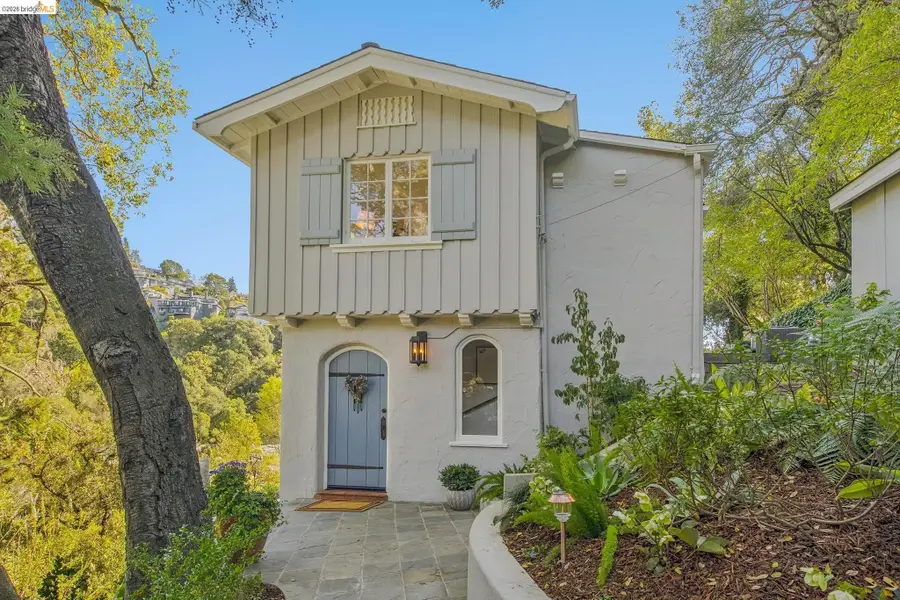 5900 Marden Ln, Oakland, CA 94611 - #3