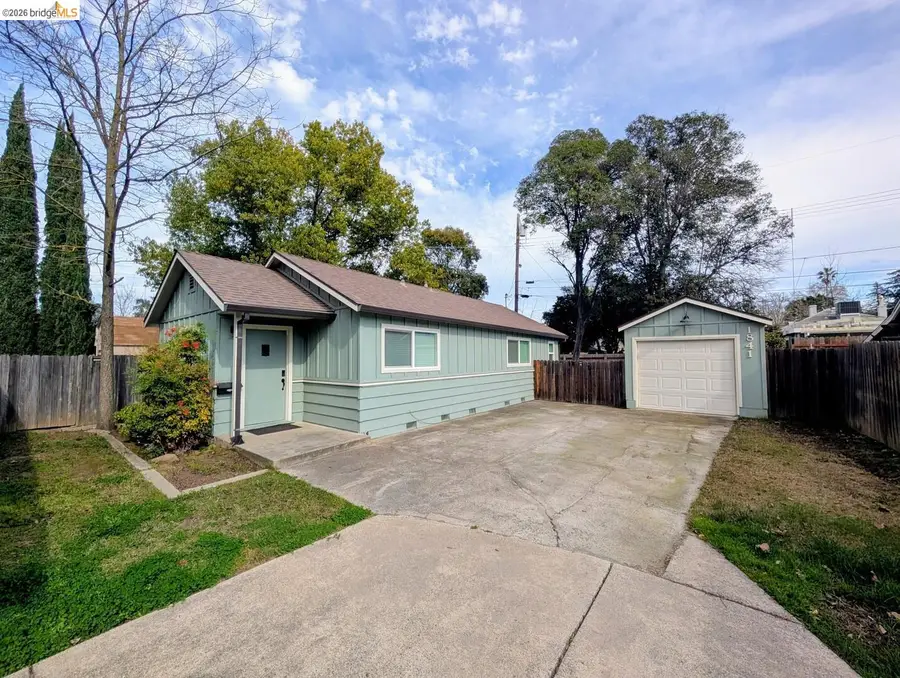 1839 42nd St, Sacramento, CA 95819 - #2