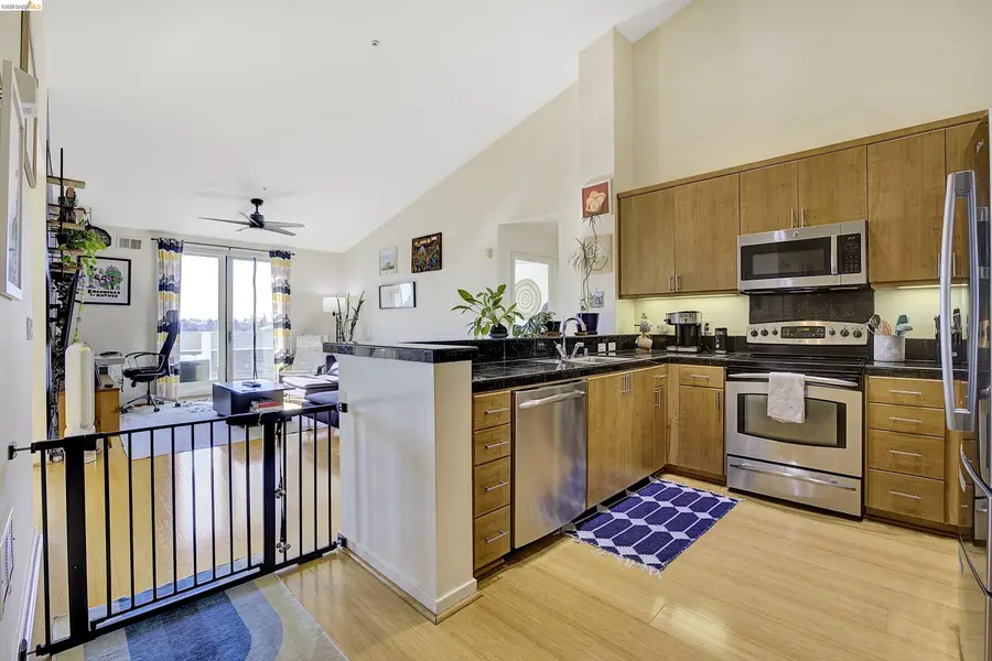 3090 Glascock St #405, Oakland, CA 94601 - #3