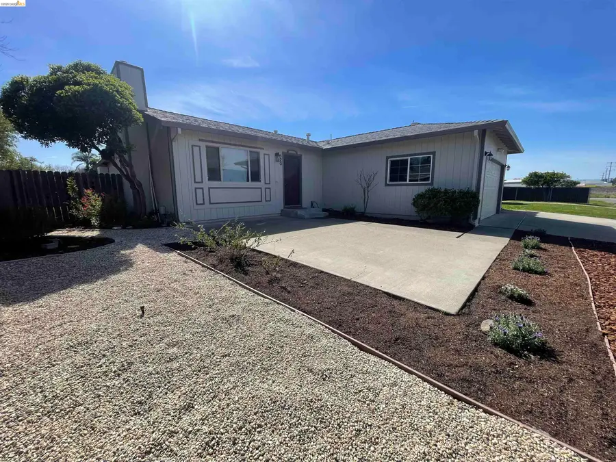 620 N 2nd St, Dixon, CA 95620 - #2