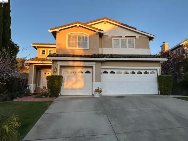 25318 Buckeye Dr, Castro Valley, CA 94552