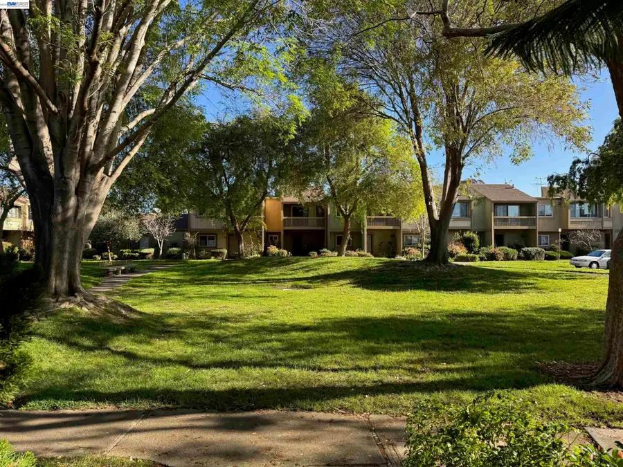 3211 Phoenix Ln, Alameda, CA 94502 - #2