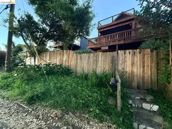 4432 Harbor View Ave, Oakland, CA 94619