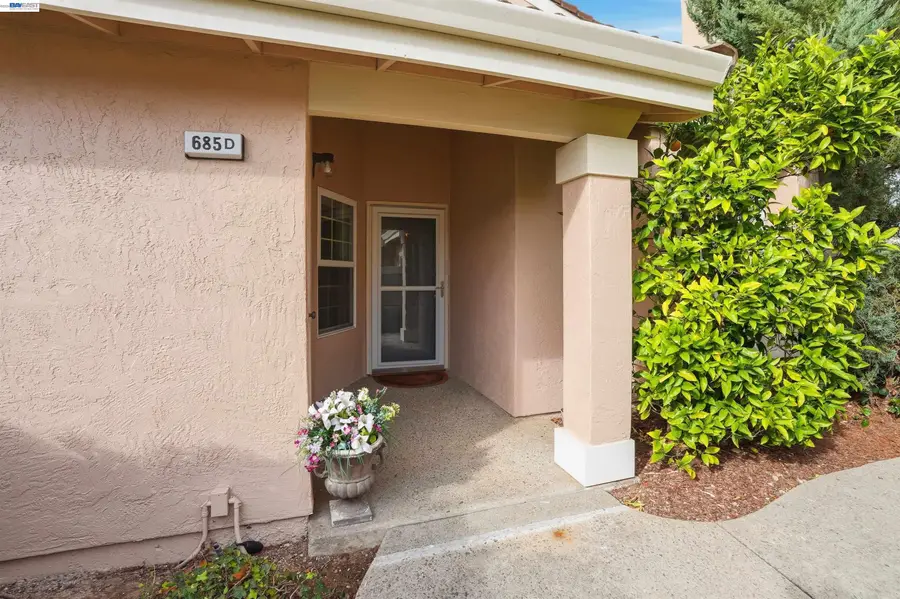 685 Palomino Dr #D, Pleasanton, CA 94566 - #2